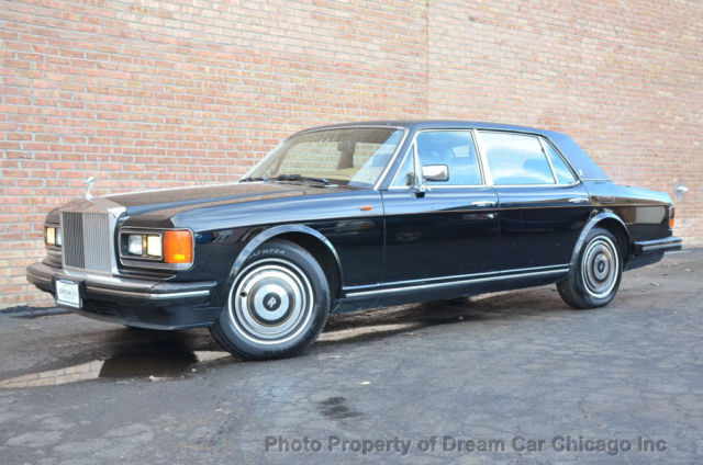 VERY WELL CARED FOR !!! LOW MILES FOR AGE !!! PERFECT COLOR COMBO !!! 1988 Rolls-Royce Silver Spirit/Spur/Dawn