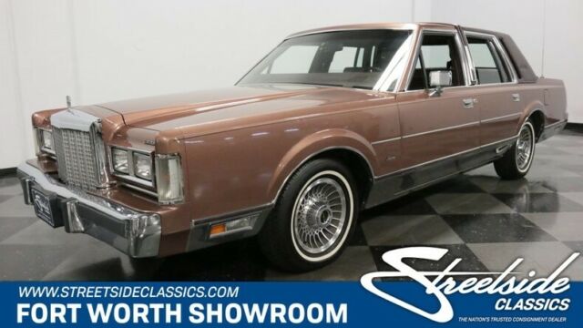 Very Well Preserved Luxury Cruiser! Great Colors & Very Comfortable! Loaded! 1985 Lincoln Town Car Signature Series