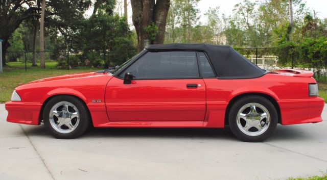 1993 Ford Mustang GT - photo 2