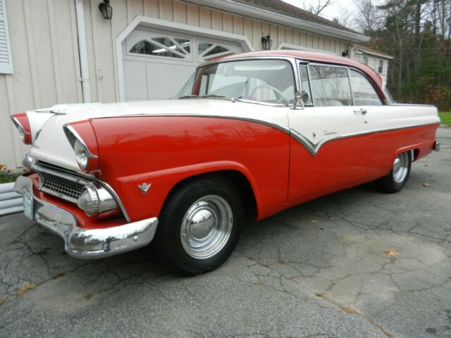 Victoria 2 door Hard Top 1955 Ford Fairlane --