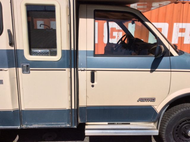 1989 Chevrolet Astro - photo 5