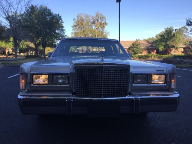 1987 Lincoln Town Car - photo 12