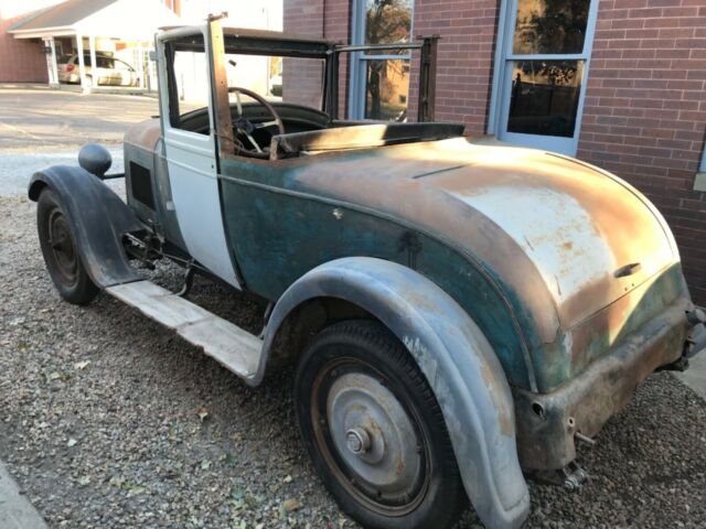 1927 Studebaker Standard Six Country Club Coupe - photo 4