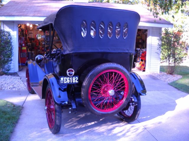 1917 Dodge Touring Car - photo 4