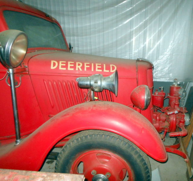 1935 Ford V-8 Fire Truck Dually Pumper - photo 3