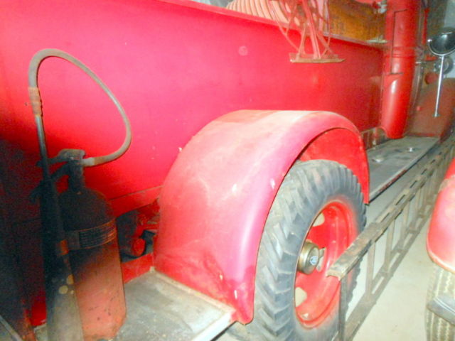 1935 Ford V-8 Fire Truck Dually Pumper - photo 6