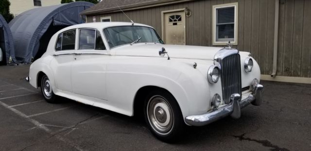 Vintage 1962 Bentley S2 - Right hand drive - White with Tan Interior 1962 Bentley S2 Series