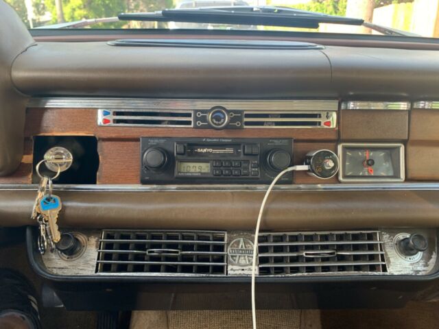 1968 Mercedes-Benz 200-Series - photo 6