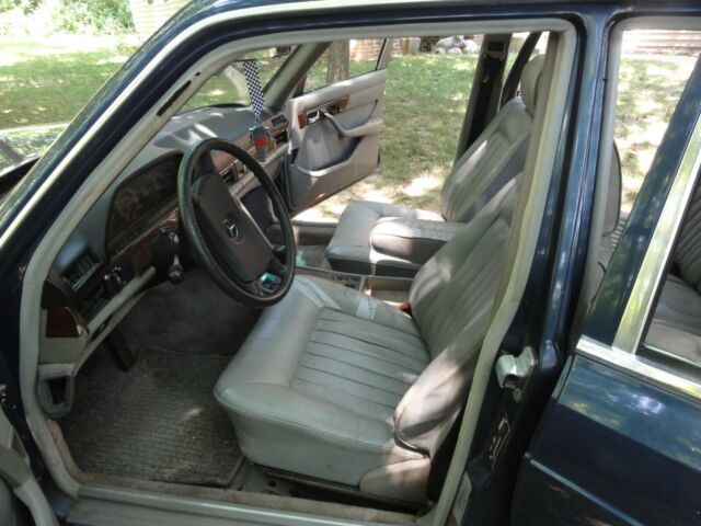 1985 Mercedes-Benz 300-Series - photo 10
