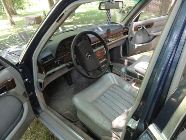 1985 Mercedes-Benz 300-Series - photo 11