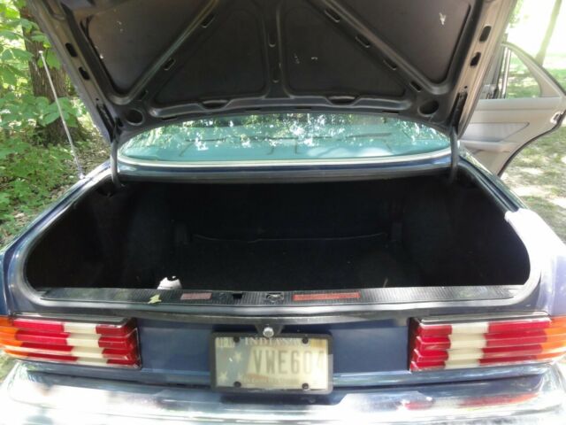1985 Mercedes-Benz 300-Series - photo 2
