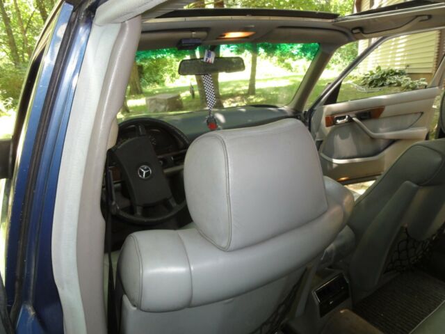 1985 Mercedes-Benz 300-Series - photo 9