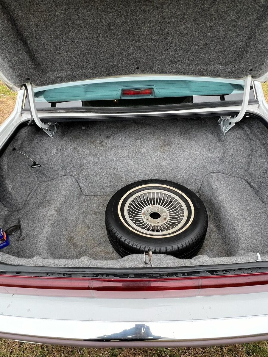 1990 Lincoln Town Car - photo 3