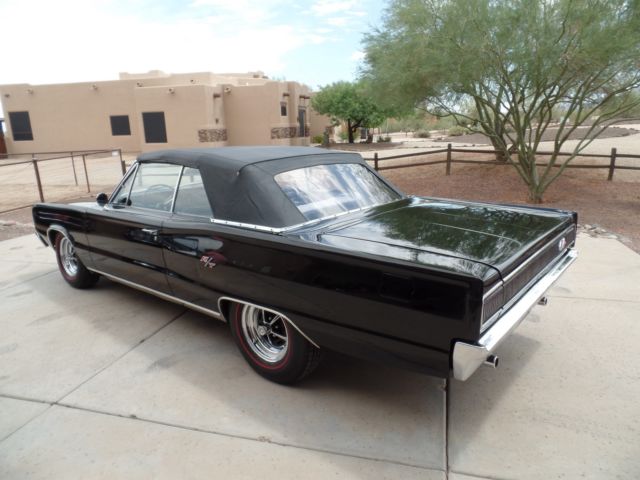 1967 Dodge Coronet R/T CONVERTIBLE TRIPLE BLACK RARE ! - photo 4