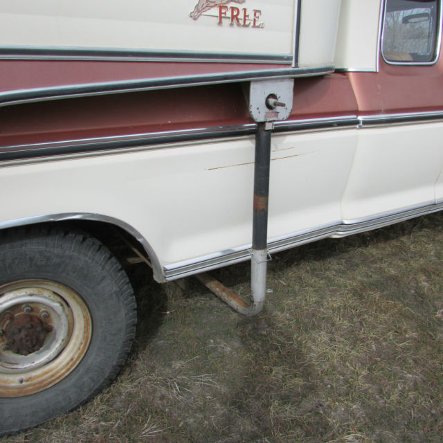 1976 Ford F-250 camper Special - photo 11
