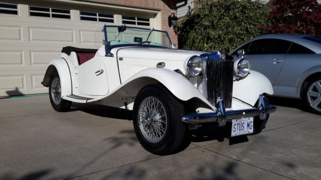 Vintage British Convertible 1953 MG T-Series Roadster