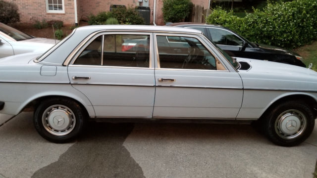 1977 Mercedes-Benz 190-Series - photo 3