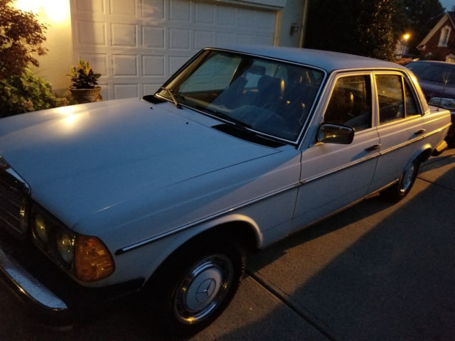 1977 Mercedes-Benz 190-Series - photo 4