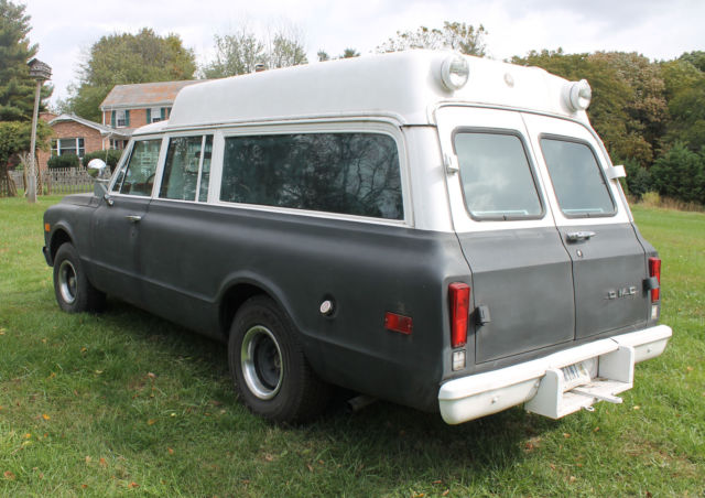 1971 GMC Suburban - photo 9