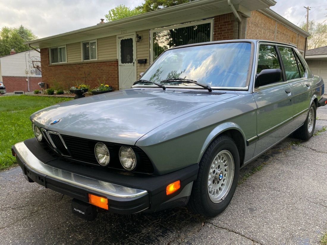 Vintage Classic 1986 BMW 528e E28 Sedan RWD - 2ND OWNER ! TRADES WELCOMED ! 1986 BMW 5-Series