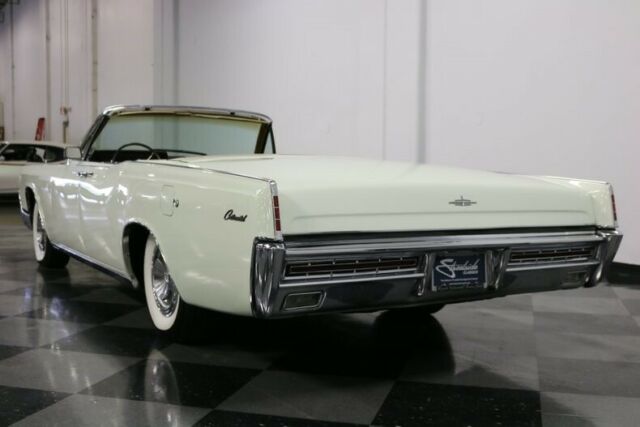 1967 Lincoln Continental Convertible - photo 11