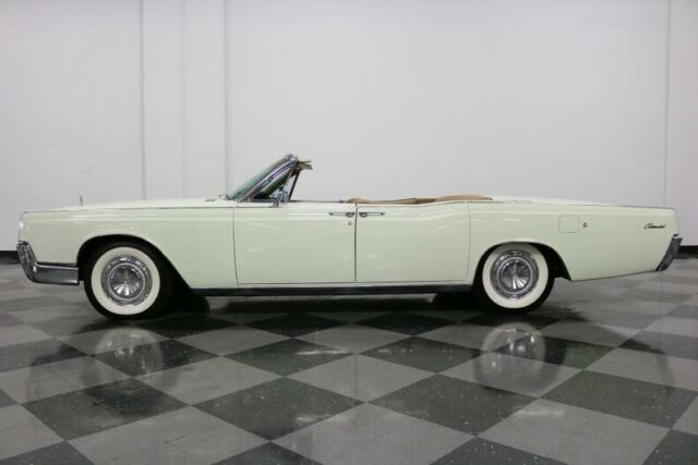1967 Lincoln Continental Convertible - photo 3
