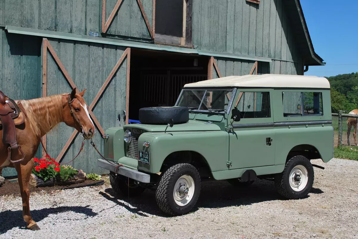 Vintage Classic Restored Rover Series 2A 2.25 Petrol with rear seats 1964 Land Rover 88 Series IIA