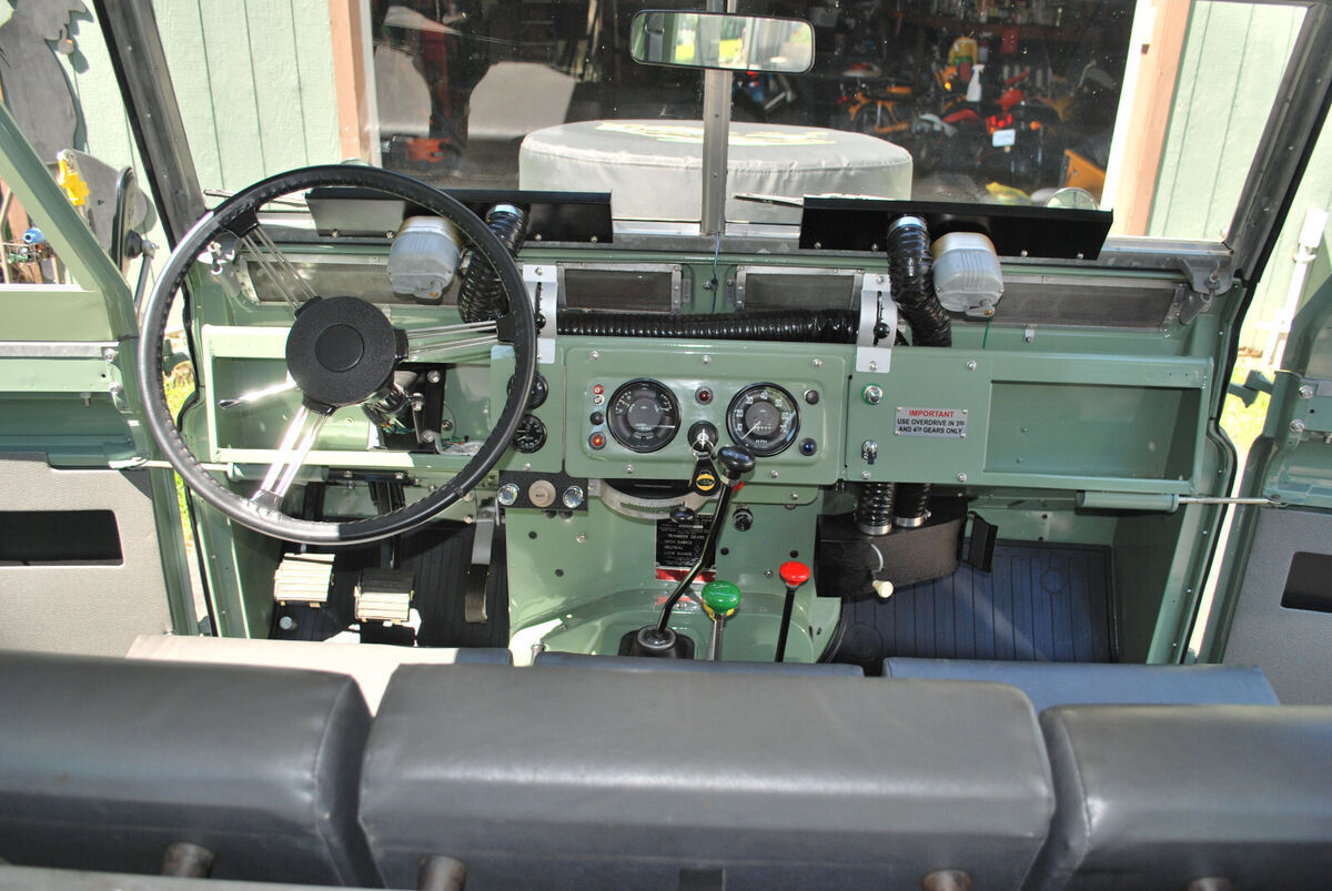1964 Land Rover 88 Series IIA - photo 12