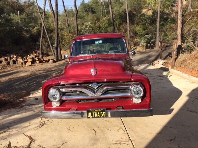 Vintage Ford Pick-up 1955 Ford F-100 Custom