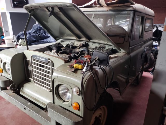 Vintage Land Rover 88 UNMOLESTED garage queen. Left Hand drive 77k M NO RUST 1977 Land Rover Defender 88