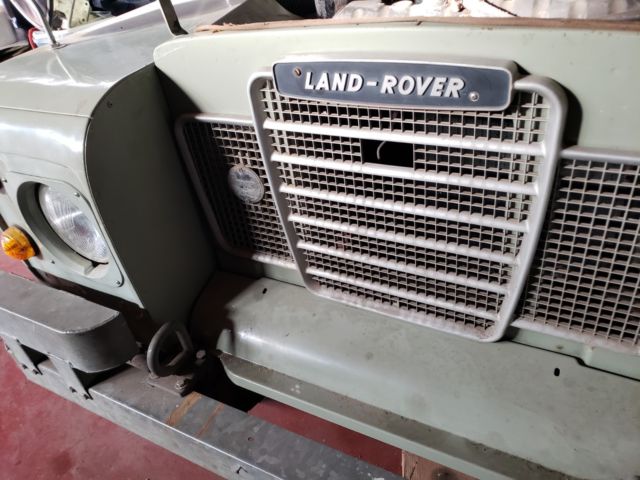 1977 Land Rover Defender 88 - photo 6