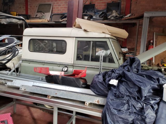 1977 Land Rover Defender 88 - photo 7