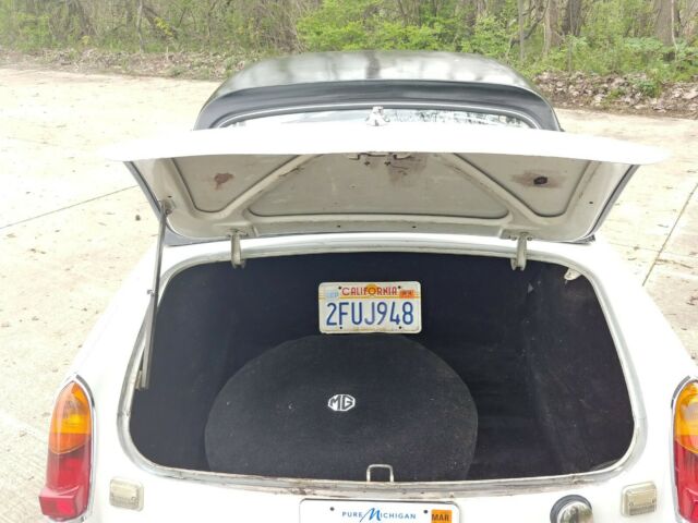 1973 MG MGB Convertible - photo 9