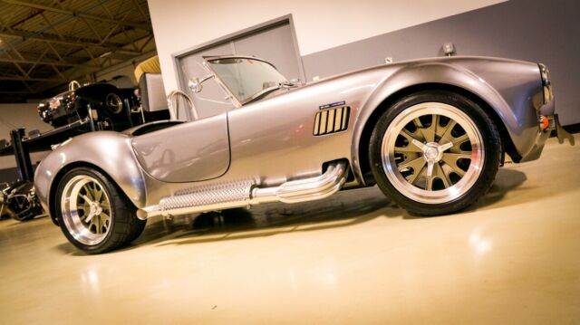 1965 Shelby Cobra (Backdraft Racing) 5.0L Coyote V8 - photo 2