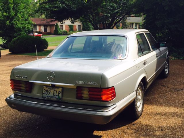 1983 Mercedes-Benz 300-Series 4 Dr Turbodiesel - photo 3