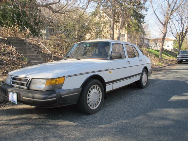 1987 Saab 900 - photo 2