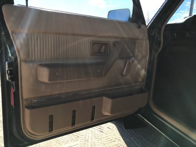 1980 Volvo 240 - photo 12