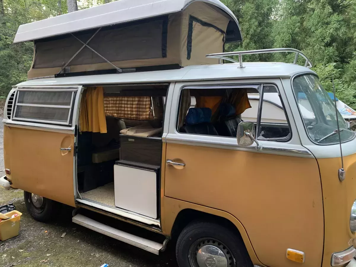 Volkswagen bus camper bought from original owner!!! With Sportsmobile. 1971 Volkswagen Bus/Vanagon
