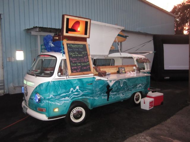 Volkswagen Bus Food Truck 1971 Volkswagen Bus/Vanagon