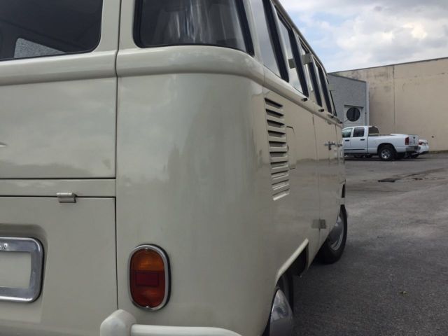 1975 Volkswagen Bus/Vanagon std - photo 7