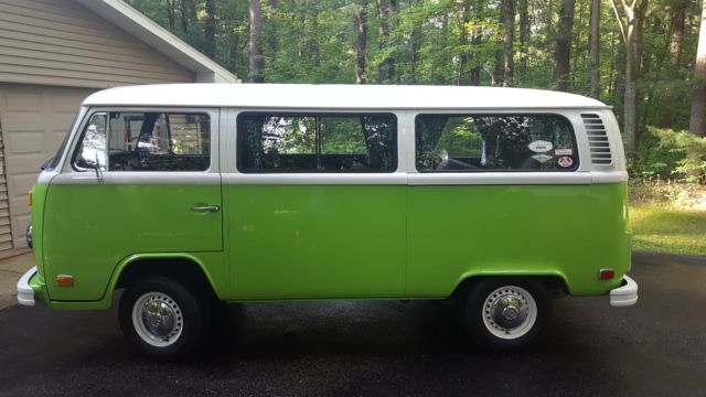 volkswagen bus,transporter 1976 Volkswagen Bus/Vanagon