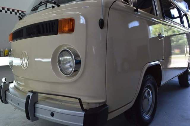 Volkswagen Bus/Vanagon Status (Westfalia) Camper Motorhome 1980 Volkswagen Bus/Vanagon 4 doors