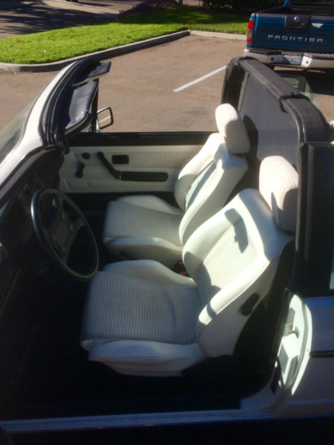 1985 Volkswagen Cabrio Triple White Best Seller Package - photo 7