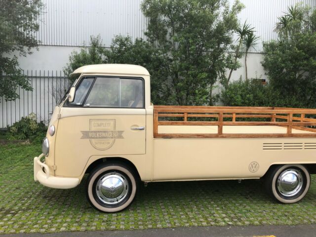 1975 Volkswagen Kombi Flat Deck Ute Upholstery - photo 3
