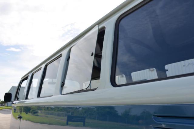 1990 Volkswagen Bus Vanagon Baywindow 14 Windows RARE SEE VIDEO!! - photo 11