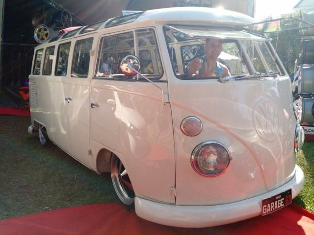 Volkswagen Minibus T1 Samba Replic 23 window 1973 Volkswagen Bus/Vanagon Minibus 23 windows