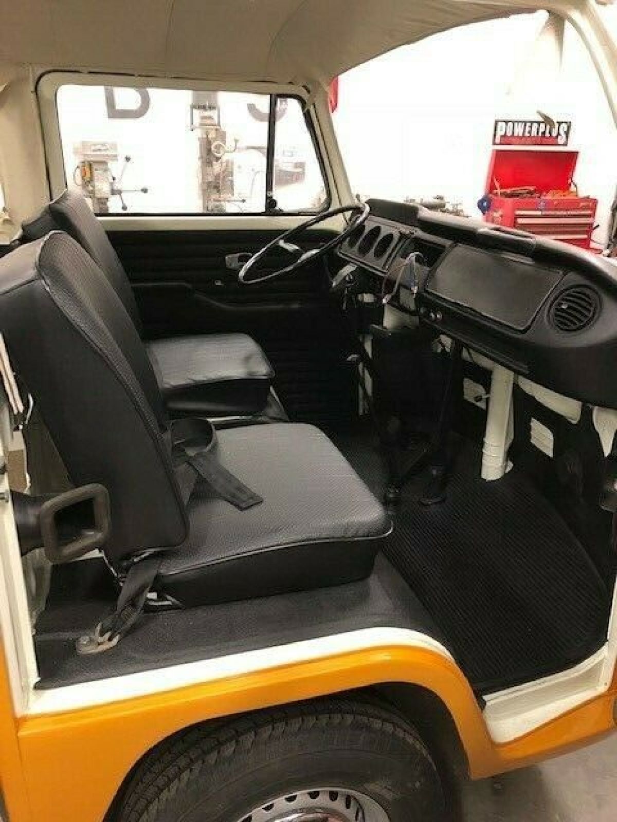 1971 Volkswagen Transporter T2A Deluxe sunroof - photo 6