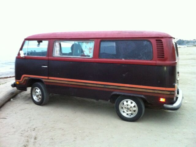 Volkswagen Type II Bus 1978 Champagne Model 1978 Volkswagen Bus/Vanagon Type II