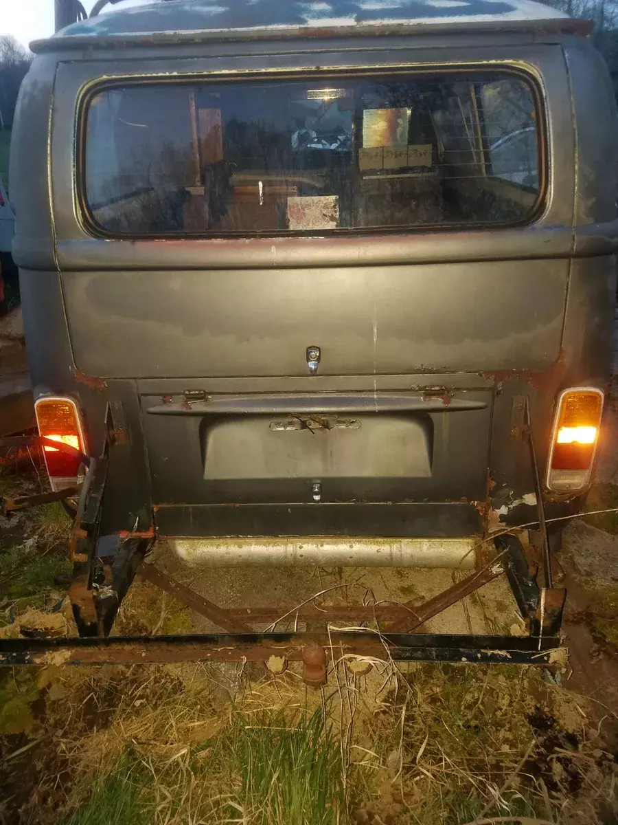 volkswagon vw bus camper . Project vehicle mostly solid everywhere but rough 1974 Volkswagen Bus/Vanagon