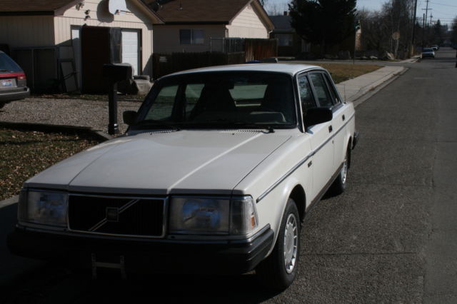 1986 Volvo 240 - photo 2